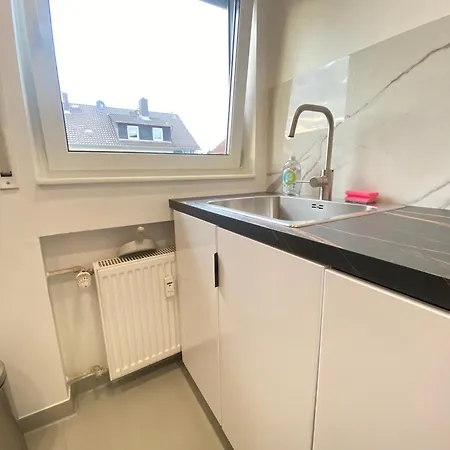 Lux Near Frankfurt! شقة *